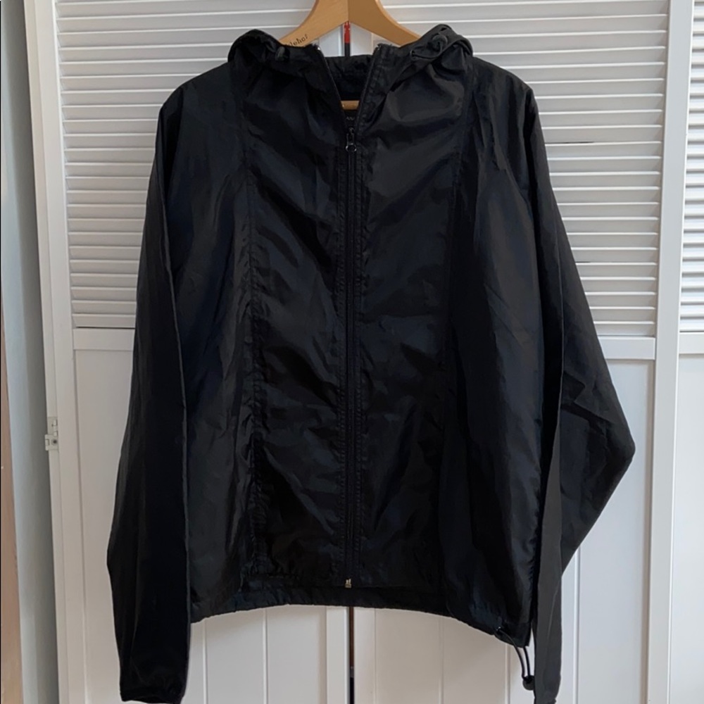 Banana Republic men’s black windbreaker